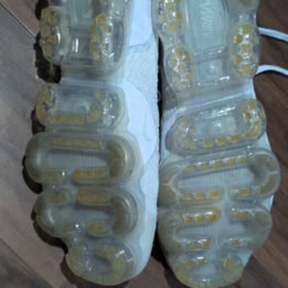 Women's Nike Air VaporMax 2 White Pure Platinum size 11 - Picture 7 of 7